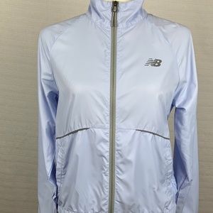 EUC NEW BALANCE , SIZE  SMALL